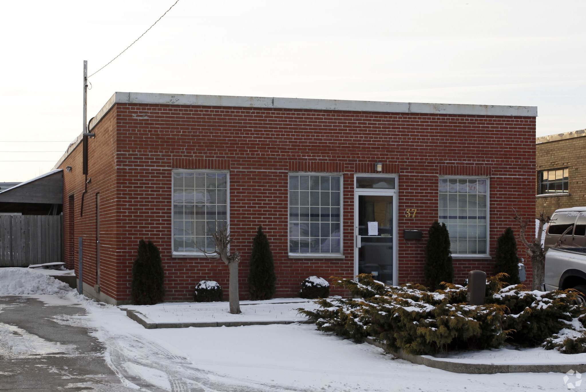 37 Chauncey Ave, Toronto, ON for lease Primary Photo- Image 1 of 3