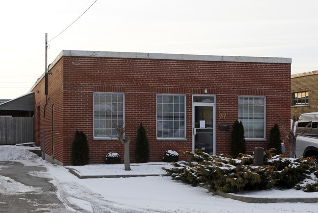 More details for 37 Chauncey Ave, Toronto, ON - Industrial for Lease