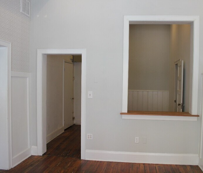 318 Wyndhurst Ave, Baltimore, MD à louer - Photo intérieure - Image 3 de 6