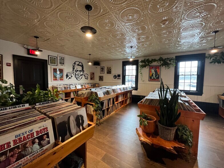 28 Market St, Warren, RI à louer - Photo intérieure - Image 3 de 66