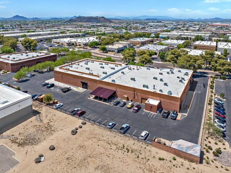 2019 W Quail Ave, Phoenix, AZ à vendre - Photo du bâtiment - Image 1 de 13