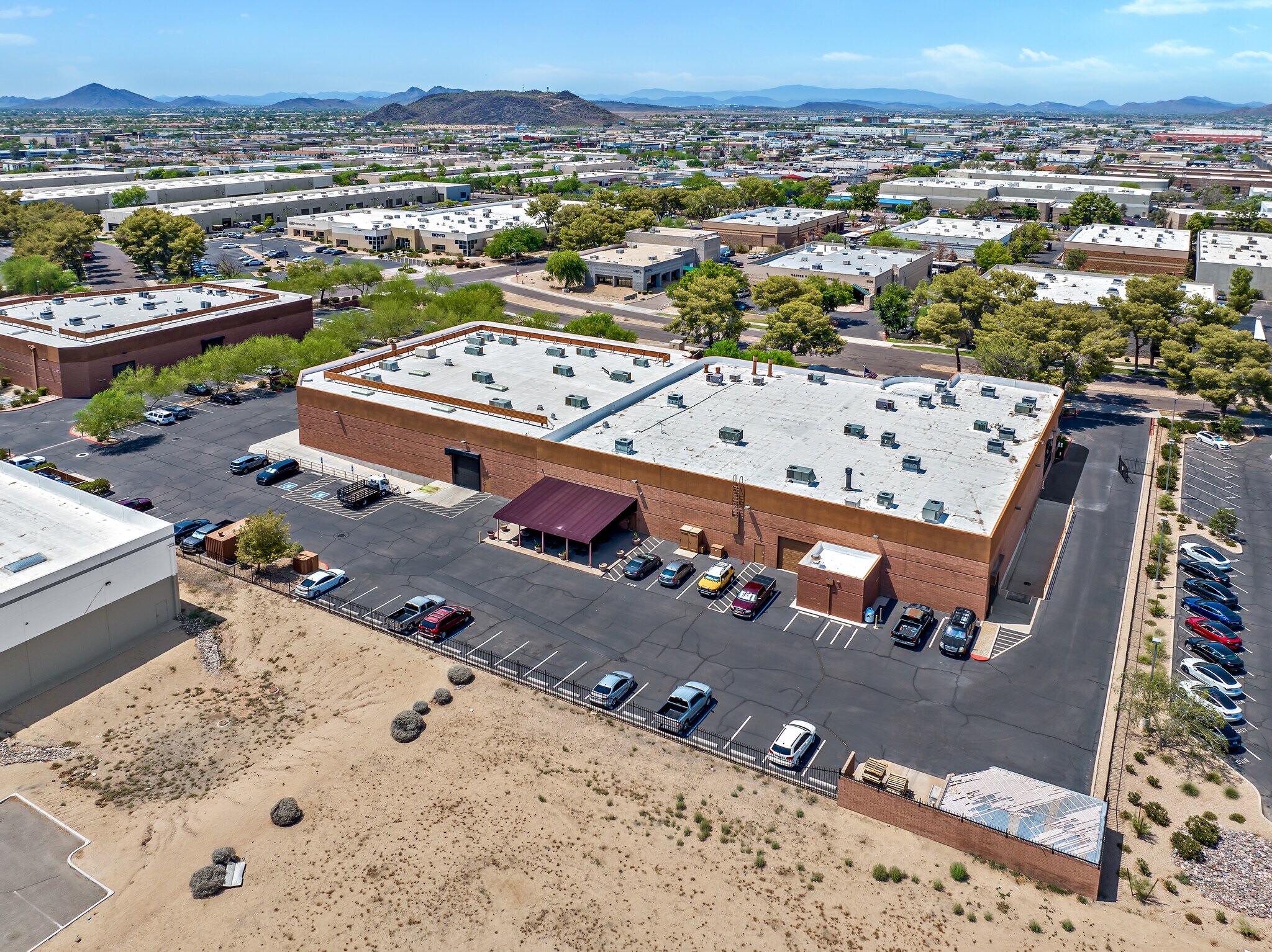 2019 W Quail Ave, Phoenix, AZ à vendre Photo du bâtiment- Image 1 de 14
