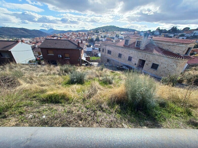 Terrain dans El Hoyo de Pinares, Ávila à vendre - Photo du bâtiment - Image 3 de 5