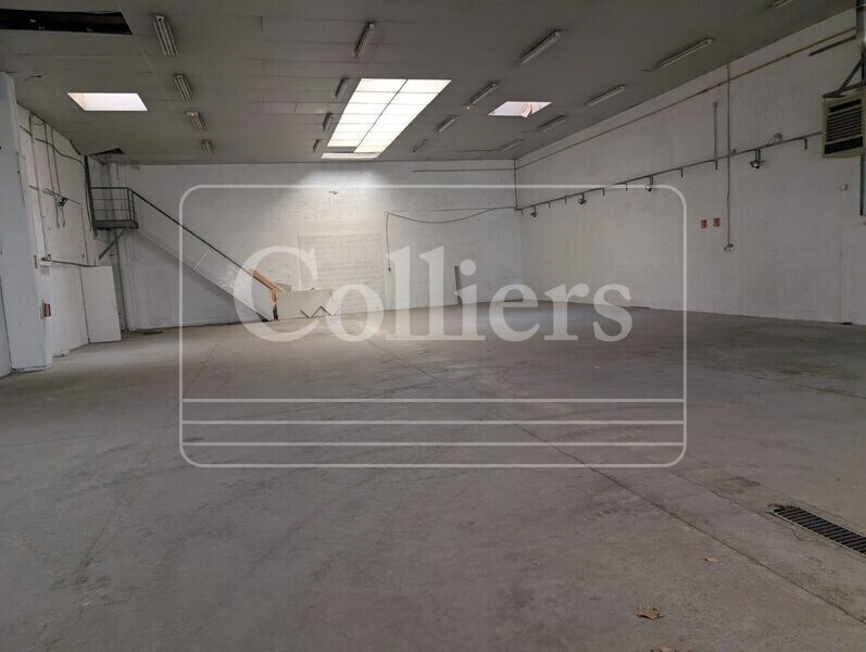 Flex in Vitrolles for lease Interior Photo- Image 1 of 9