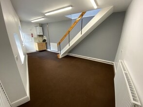 2A Regent Ter, Harrogate for lease Interior Photo- Image 2 of 8
