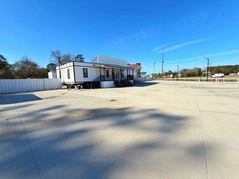 22230 FM 1314 Rd, Porter, TX à louer - Photo du bâtiment - Image 3 de 12