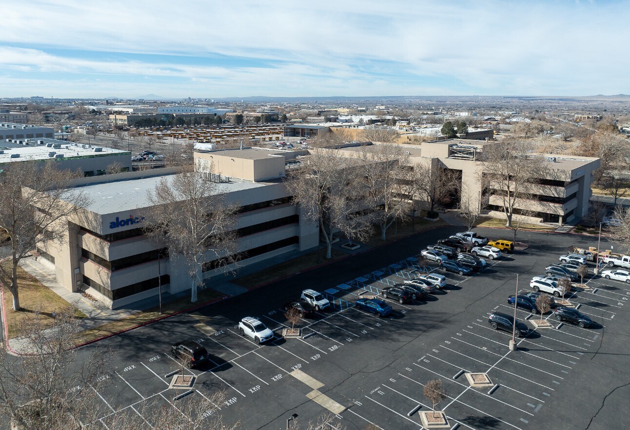 4200 Osuna Rd NE, Albuquerque, NM à louer Photo principale- Image 1 de 2