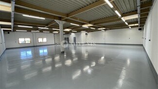 Plus de détails pour 21 Allée Des Vendanges, Croissy-Beaubourg - Local d'activités à louer