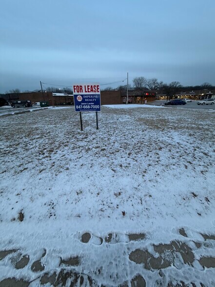 51 S Milwaukee Ave, Wheeling, IL à louer - Photo du bâtiment - Image 3 de 3