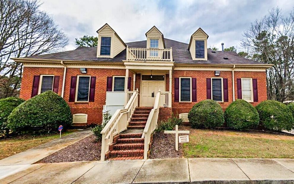 900 N Hairston Rd, Stone Mountain, GA for lease Building Photo- Image 1 of 8