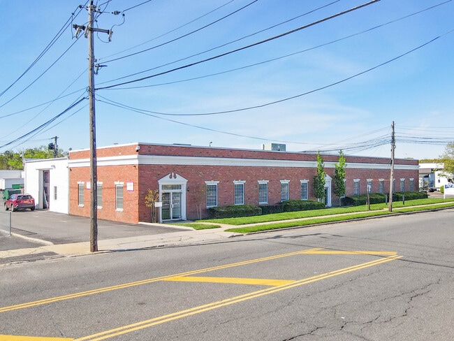 Plus de détails pour 141 Central Ave, Farmingdale, NY - Industriel à louer
