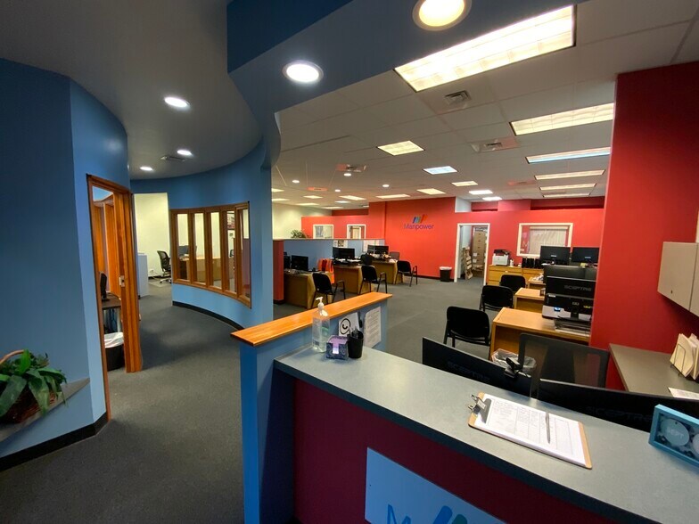 4427 Talmadge Rd, Toledo, OH à louer - Photo du bâtiment - Image 2 de 16