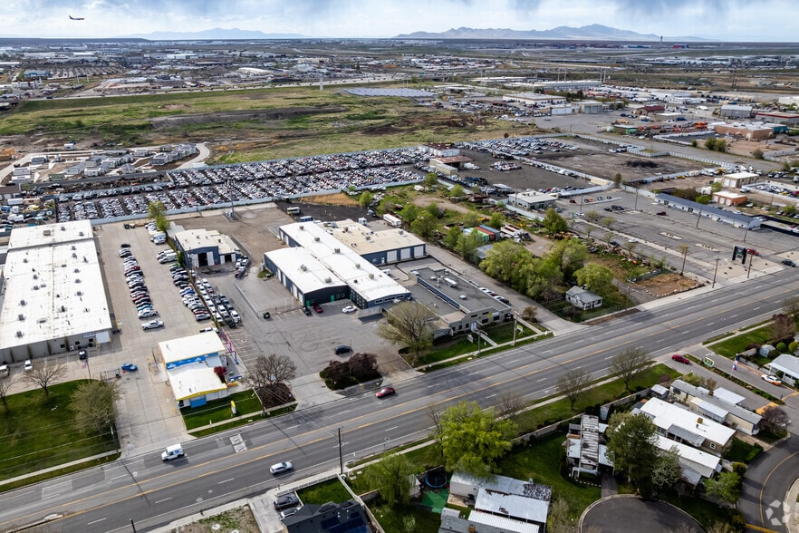 720-758 S Redwood Rd, Salt Lake City, UT for lease - Primary Photo - Image 1 of 28