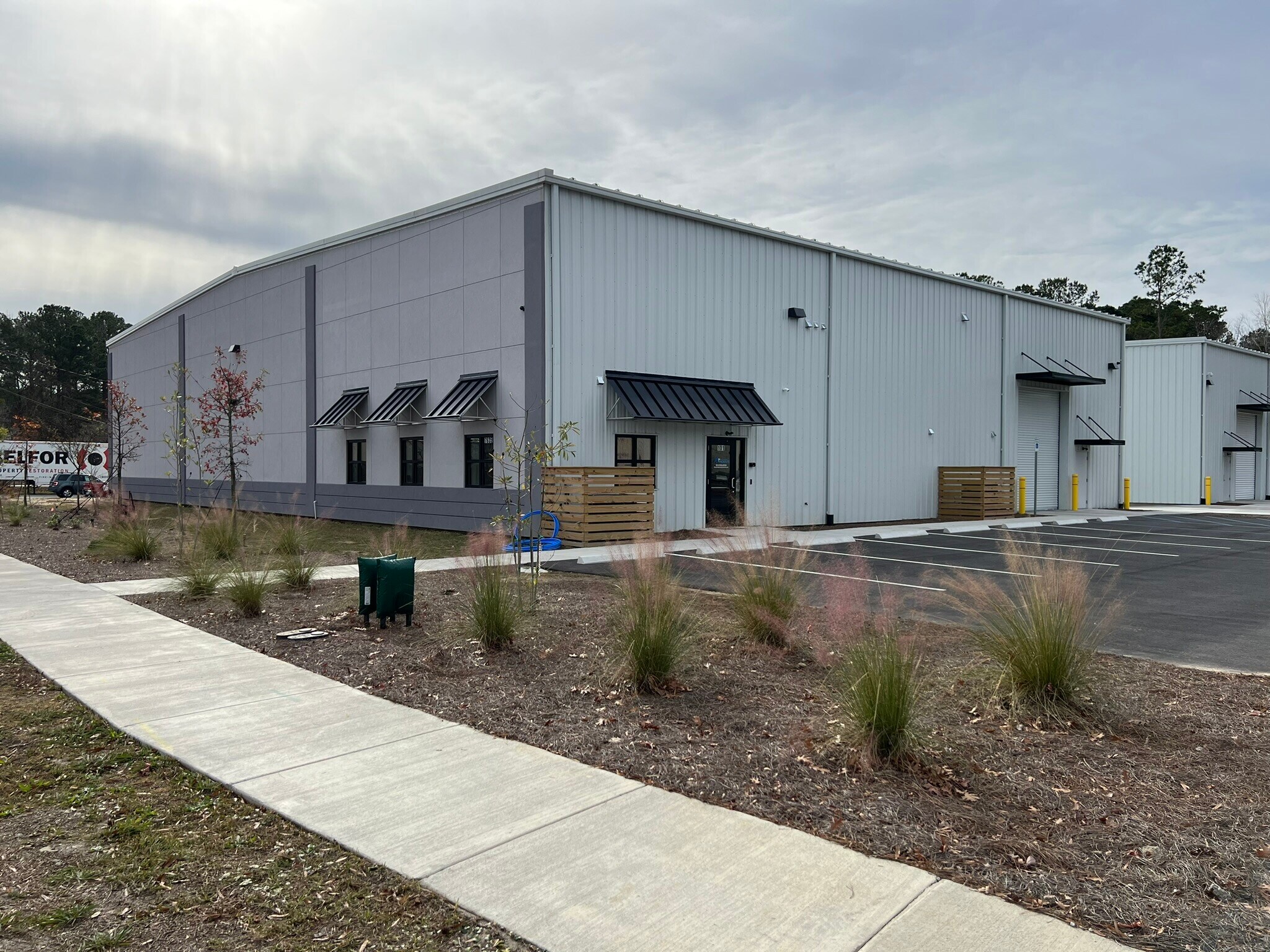 7635 Southrail Road, North Charleston, SC for lease Building Photo- Image 1 of 18