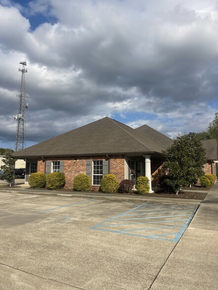 3975 O'Neal Ln, Baton Rouge, LA for lease - Building Photo - Image 2 of 31