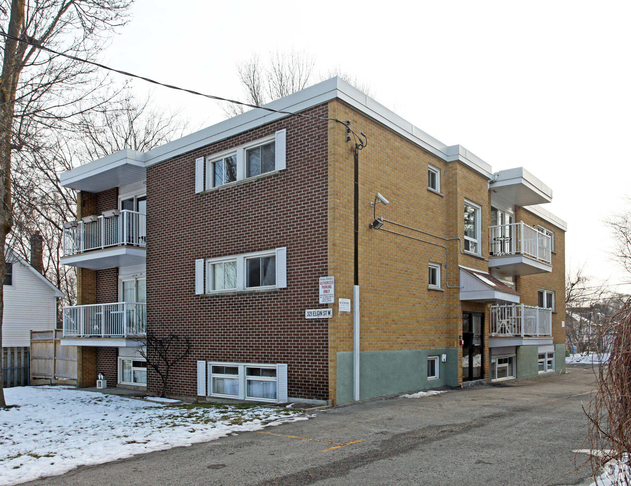 321 Elgin St W, Oshawa, ON à vendre Photo principale- Image 1 de 3