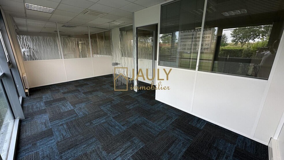 11 Rue De Courtalin, Magny-le-Hongre à louer - Photo du bâtiment - Image 3 de 13