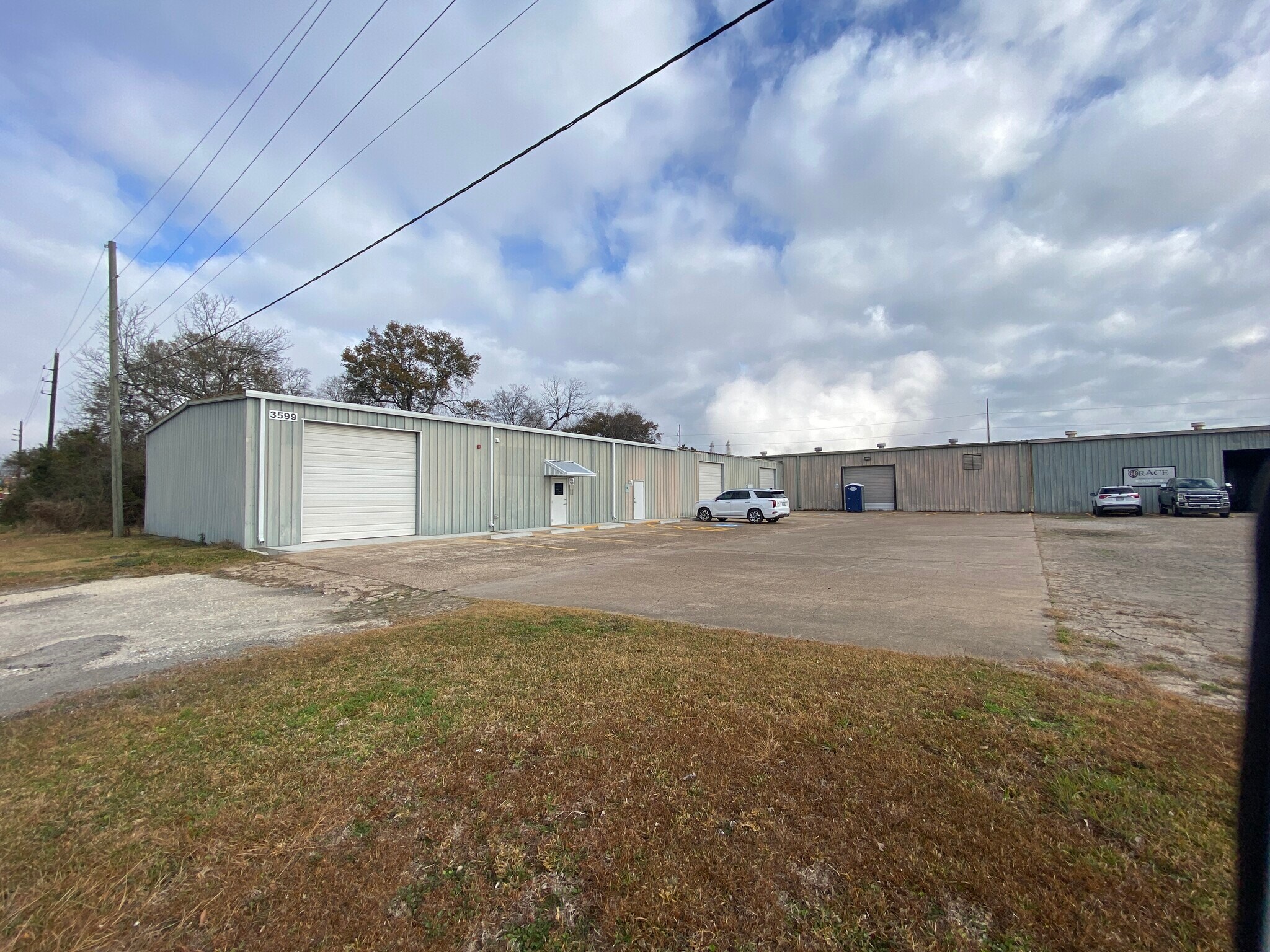 3599 S M L King Jr Pky, Beaumont, TX for lease Primary Photo- Image 1 of 16