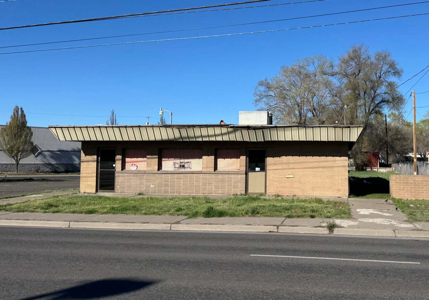 1776 Washburn Way, Klamath Falls, OR for sale Primary Photo- Image 1 of 16