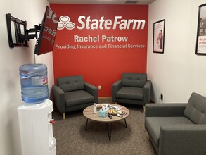 1324 W Clairemont Ave, Eau Claire, WI à louer Photo intérieure- Image 1 de 7