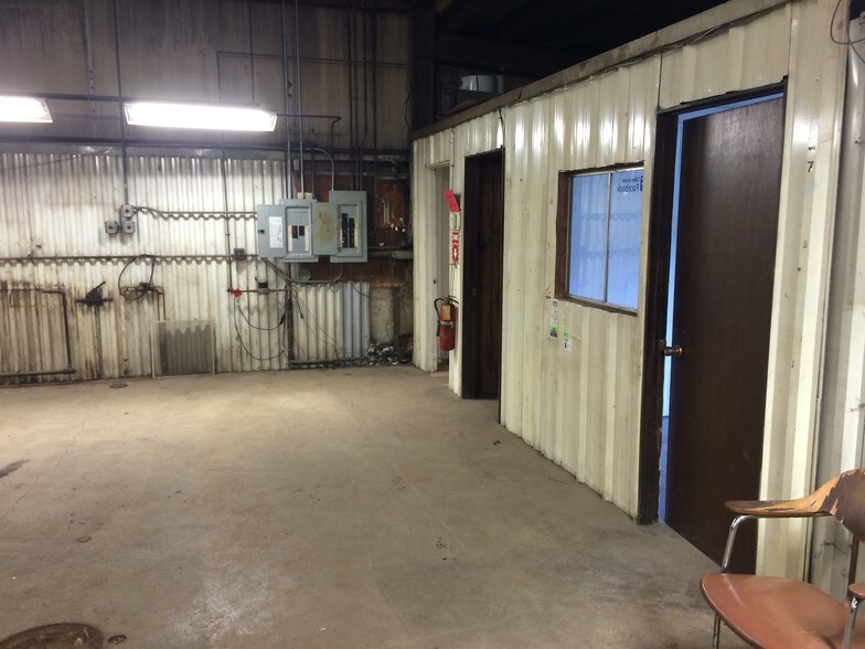 2 Depot St, Penn, PA for sale - Interior Photo - Image 1 of 6