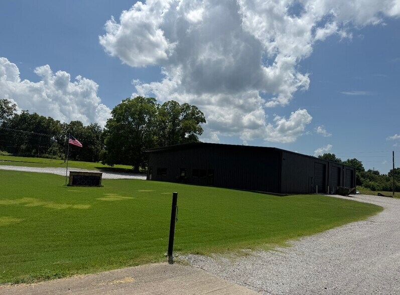 25 Mack St, Batesville, AR for lease - Building Photo - Image 2 of 4