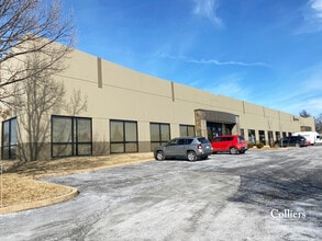 11695-11699 Lakeside Crossing Ct, Saint Louis, MO for lease Building Photo- Image 1 of 1