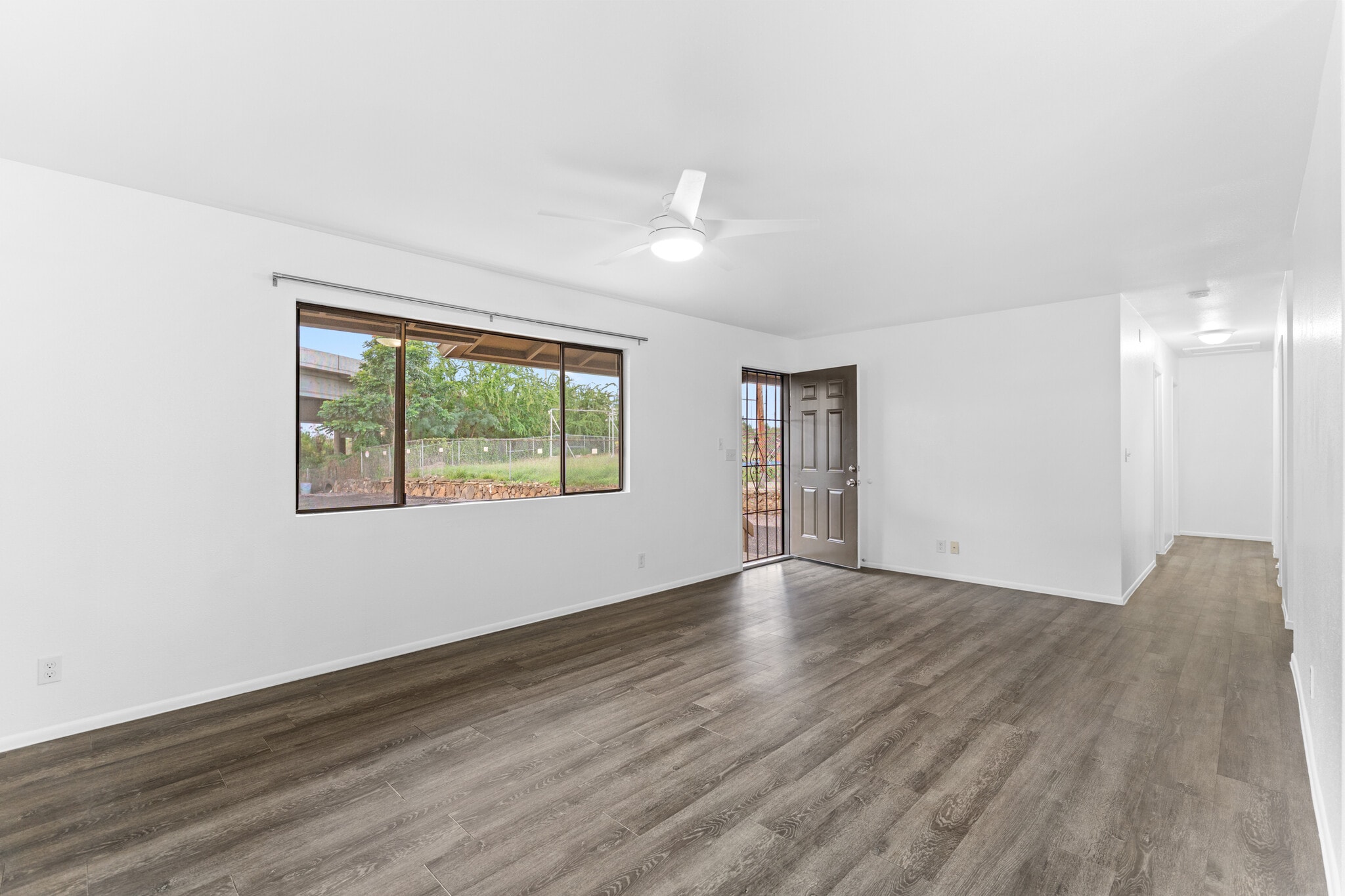 667-B Kam Hwy, Pearl City, HI for lease Interior Photo- Image 1 of 10
