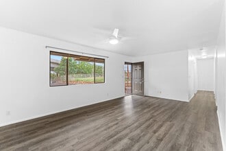 667-B Kam Hwy, Pearl City, HI for lease Interior Photo- Image 1 of 10