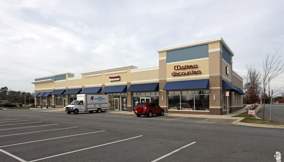 46300 Lexington Village Way, Lexington Park, MD à louer - Photo du bâtiment - Image 1 de 3