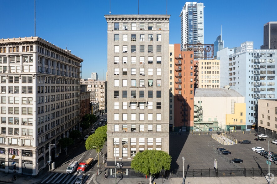 101-117 W 9th St, Los Angeles, CA for lease - Building Photo - Image 2 of 11