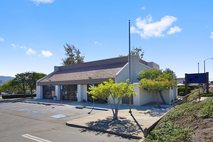 675 S Rancho Santa Fe Rd, San Marcos, CA for lease - Building Photo - Image 1 of 6