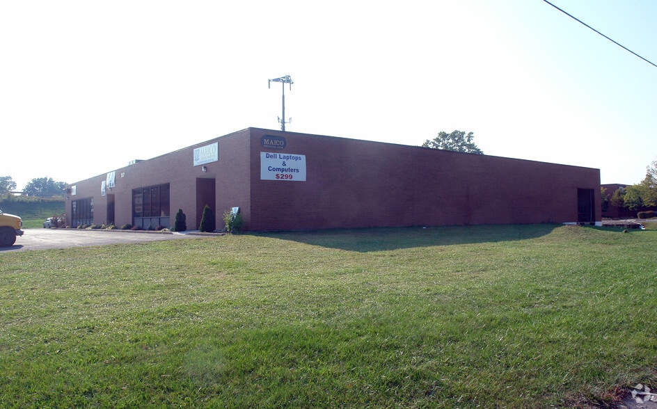 1001 Vine St, Bayberry, NY à louer - Photo du bâtiment - Image 2 de 3