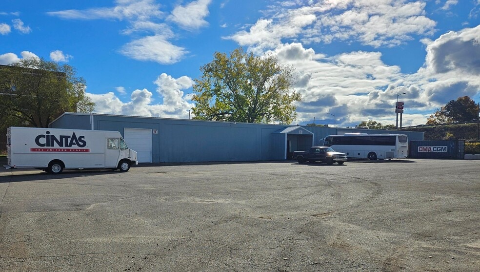 322 Terminal St SW, Grand Rapids, MI for lease - Building Photo - Image 1 of 14