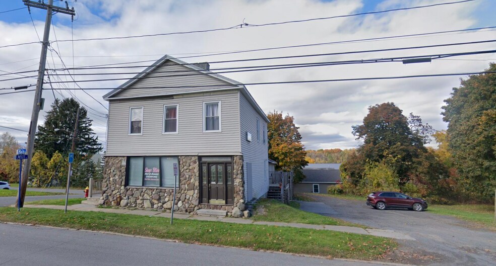 352 Main St, New York Mills, NY à vendre - Photo du bâtiment - Image 2 de 5