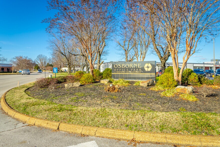 5708 Uptain Rd, Chattanooga, TN à louer - Photo du bâtiment - Image 3 de 7