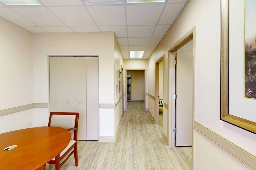 1025-1045 Blanding Blvd, Orange Park, FL à louer - Numérisation 3D de Matterport - Image 2 de 21