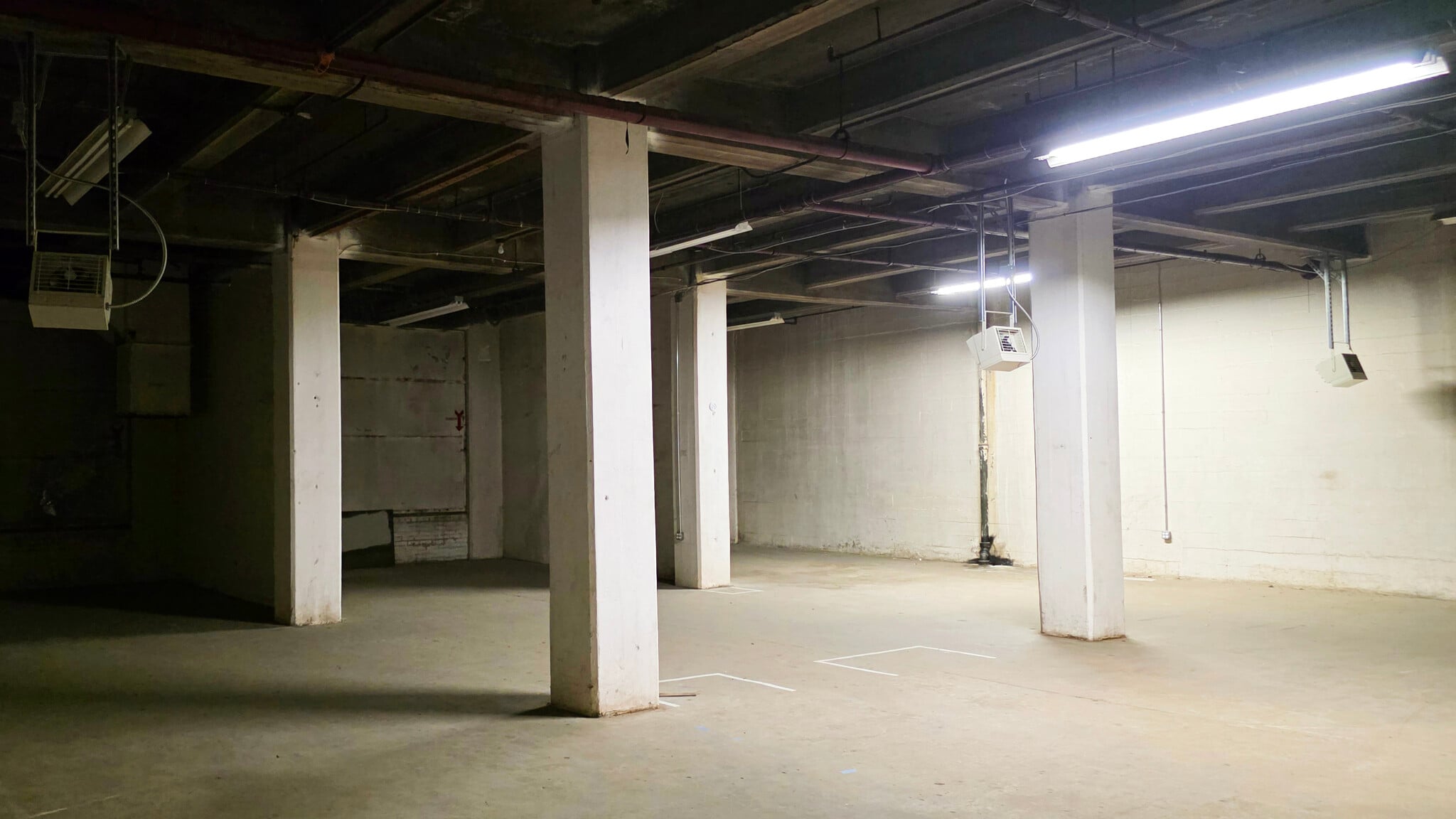 3901 Main St, Philadelphia, PA for lease Interior Photo- Image 1 of 5
