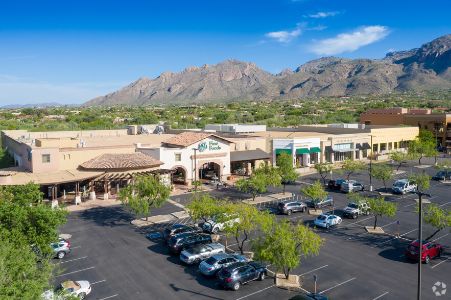 2905 E Skyline Dr, Tucson, AZ for sale - Primary Photo - Image 1 of 1