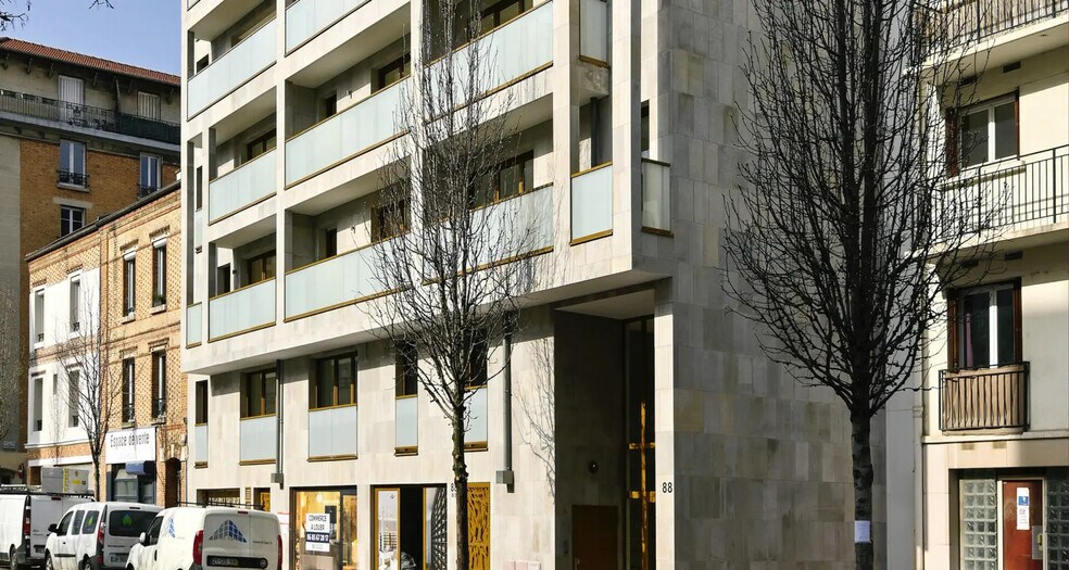 88 Avenue Victor Cresson, Issy-les-Moulineaux à louer - Photo du bâtiment - Image 2 de 4