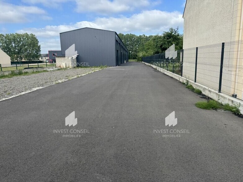 74 Rue Des Hayettes, Bernes-sur-Oise à louer - Photo du bâtiment - Image 2 de 6