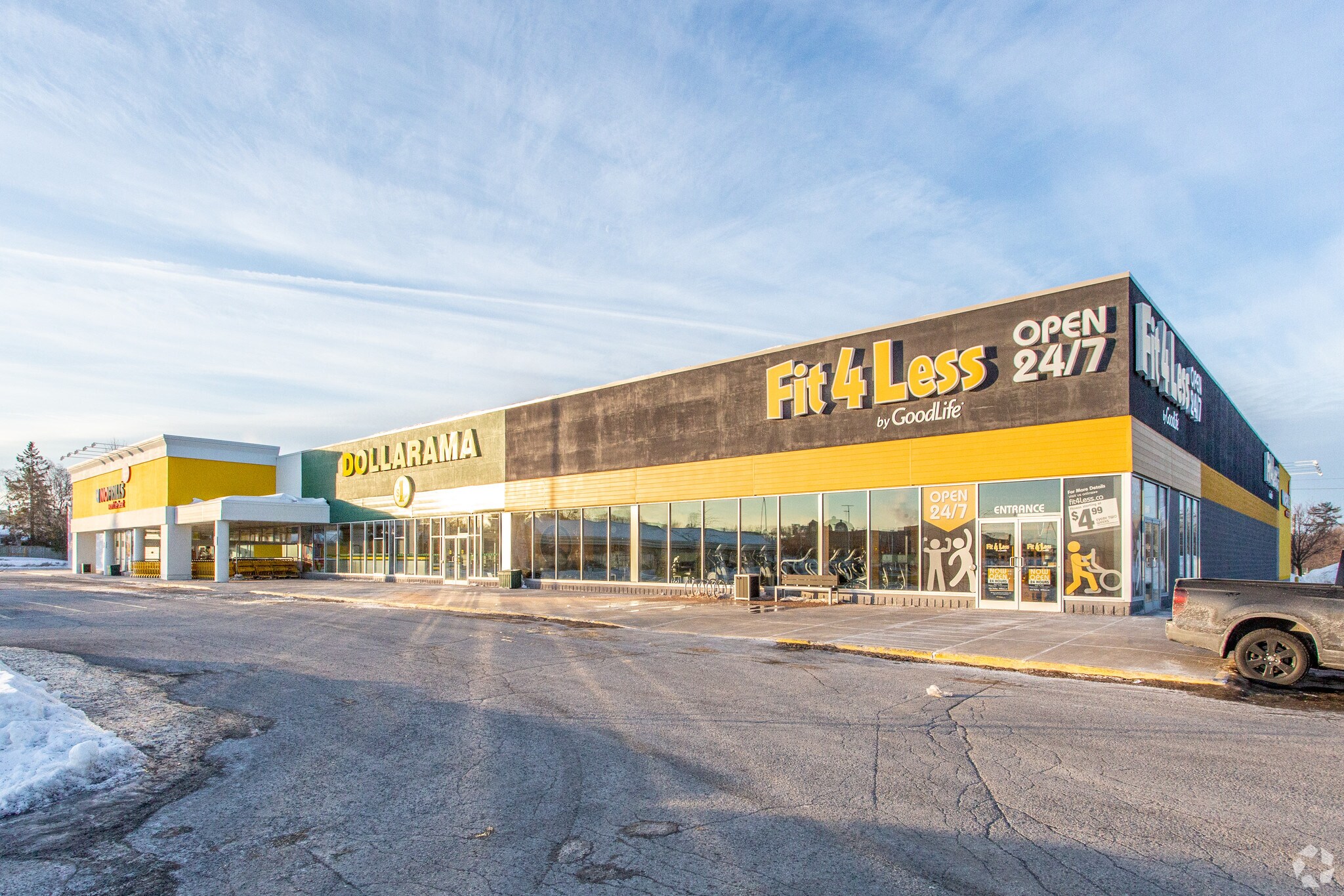 1226 Place D'orleans Dr, Ottawa, ON for lease Primary Photo- Image 1 of 4