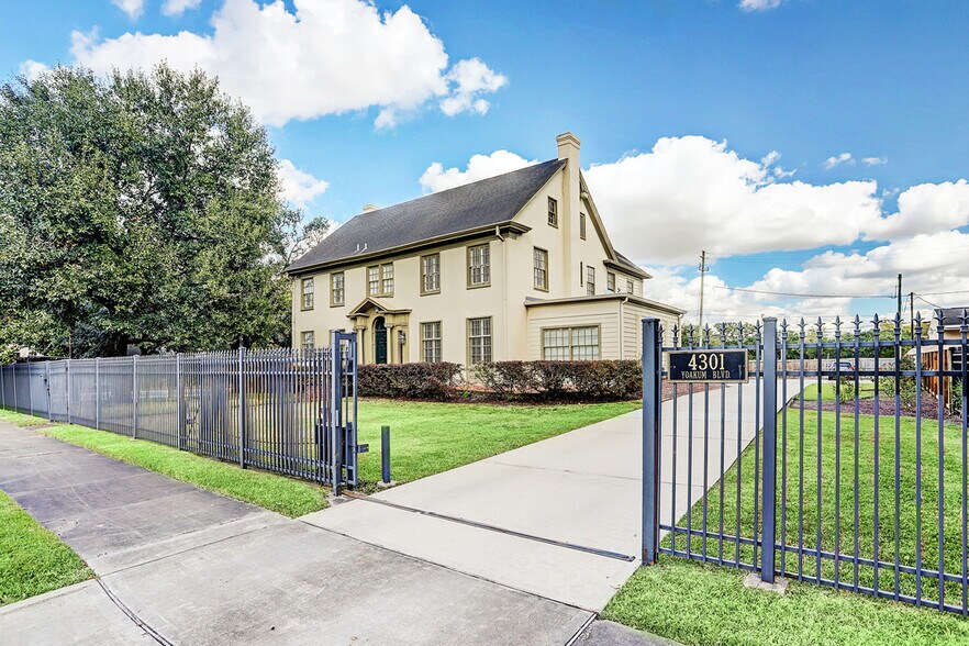 4301 Yoakum Blvd, Houston, TX à louer - Photo du bâtiment - Image 1 de 11