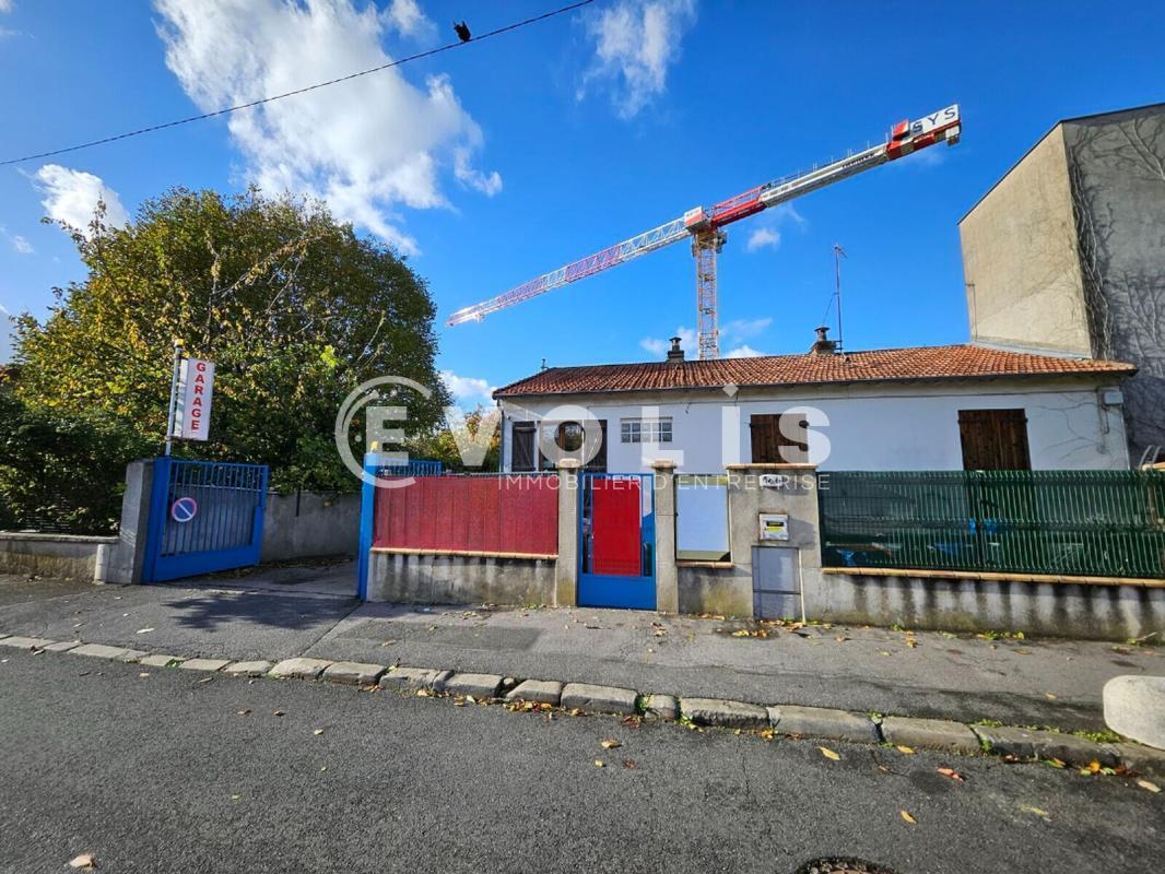 Flex in Vitry-sur-Seine for sale Building Photo- Image 1 of 15