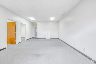 1870-1908 Forge St, Tucker, GA for lease Interior Photo- Image 2 of 7
