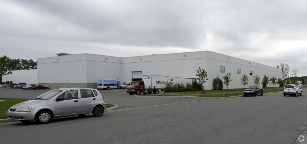 5700-5800 Rue Kieran, Montréal, QC for sale - Building Photo - Image 1 of 1