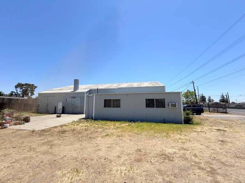 3230 Moore Rd, Ceres, CA for sale - Building Photo - Image 3 of 21