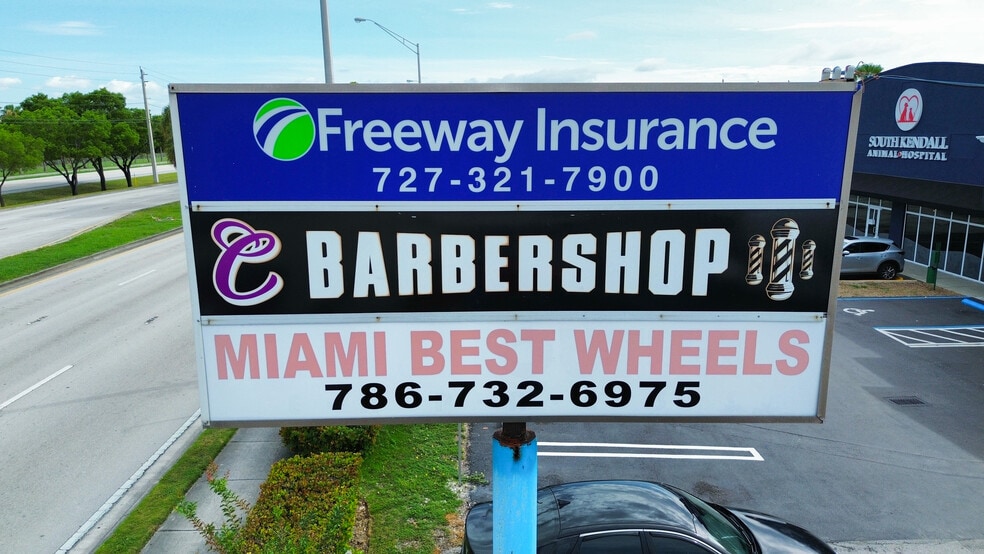 14227-14229 S Dixie Hwy, Miami, FL à vendre - Photo du bâtiment - Image 2 de 8