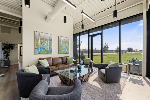 5701 Birchman Ave, Fort Worth, TX for lease Interior Photo- Image 1 of 6