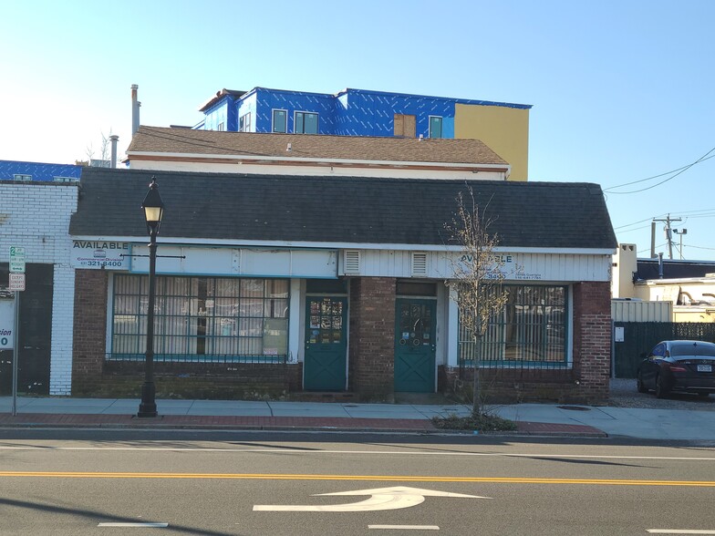 1664 Union Blvd, Bay Shore, NY for lease - Building Photo - Image 2 of 5